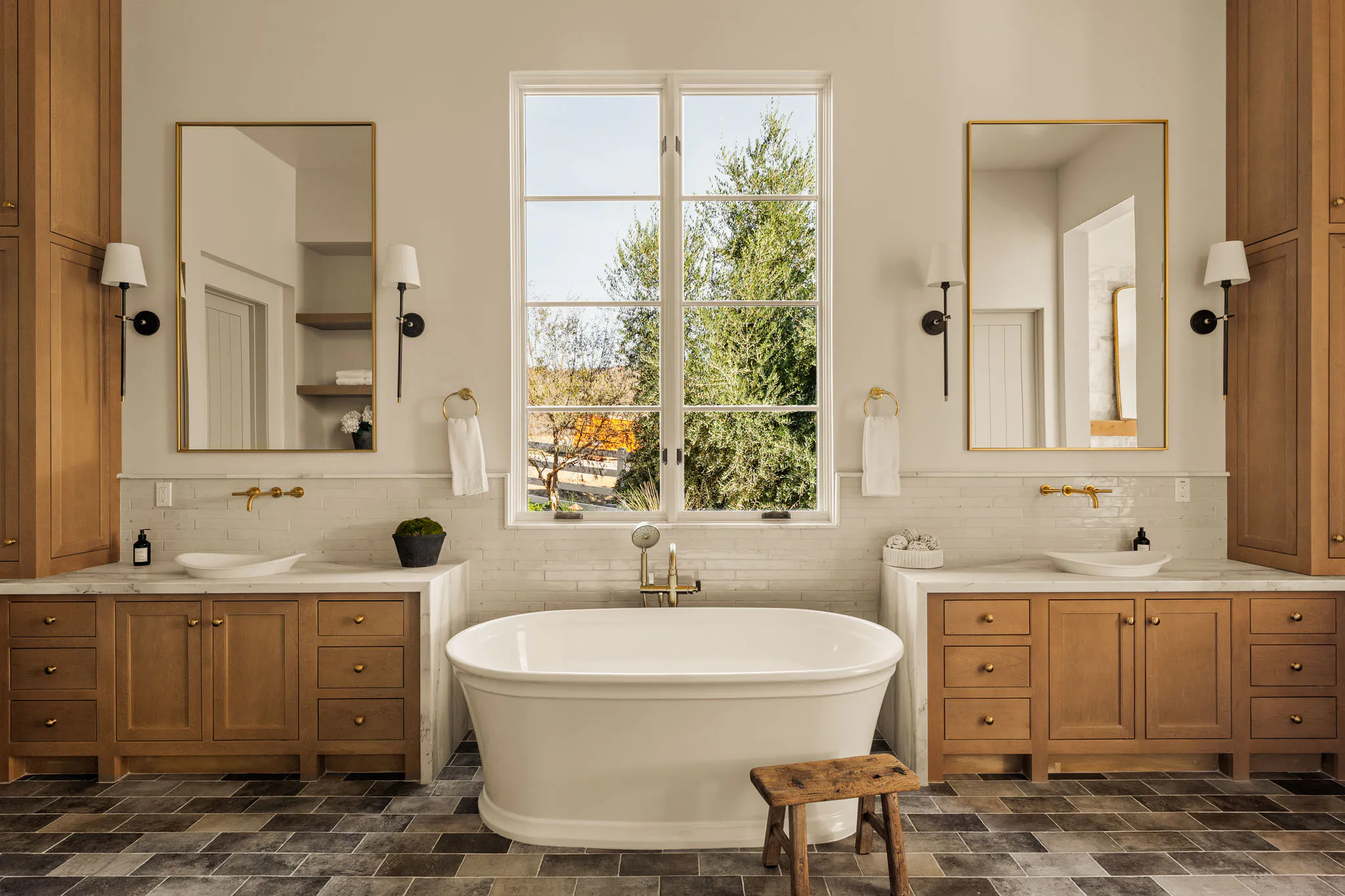 Meridith-Baer-Home-Home-Staging-Luxury-Homes-Southern-California-Mulholland-Modern-Ranch-Bathroom